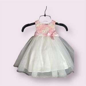 Infant White Rosette Special Occasion Dress EUC Size 12 Months
